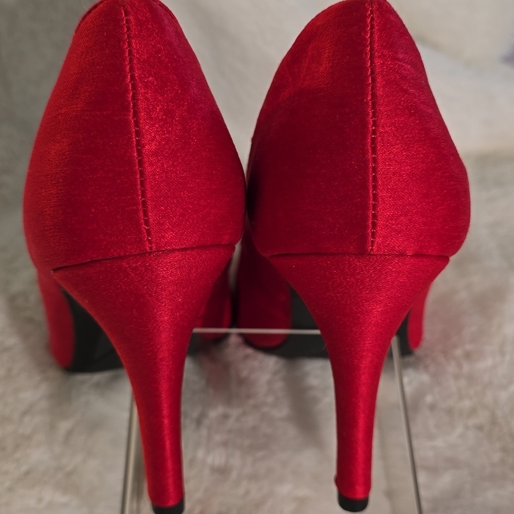Rocket Dog Women's Scarlet Heels with Embellished Toe - Picture 7 of 10